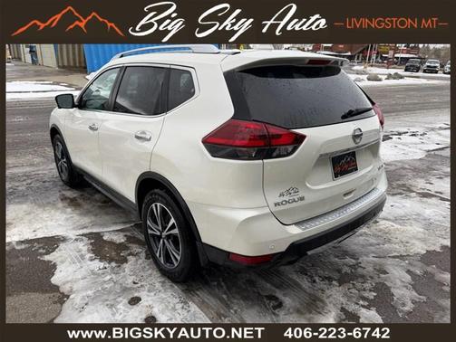 2020 Nissan Rogue SV