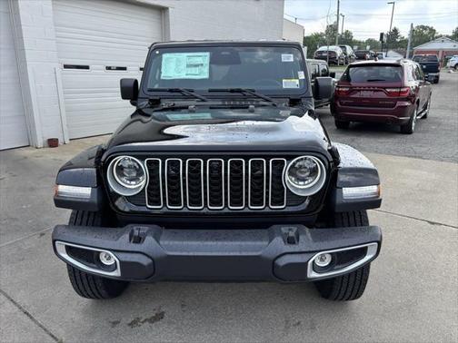 2025 Jeep Wrangler 4-Door Sahara 4x4
