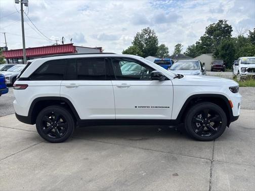 2025 Jeep Grand Cherokee Altitude