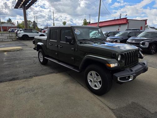 2022 Jeep Gladiator Sport S