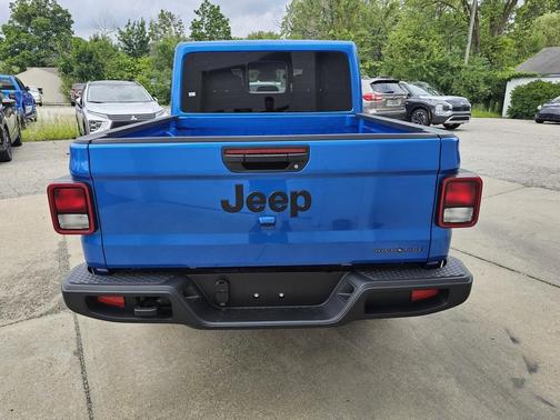 2025 Jeep Gladiator High Tide