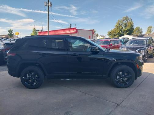 2025 Jeep Grand Cherokee Altitude