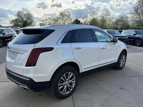 2022 Cadillac XT5 Premium Luxury