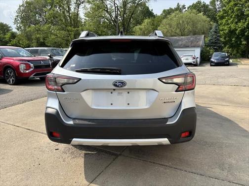 2023 Subaru Outback Touring
