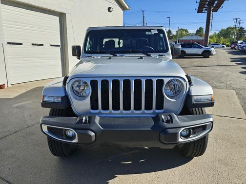 2023 Jeep Gladiator Sport S