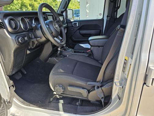 2023 Jeep Gladiator Sport S