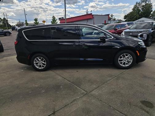 2025 Chrysler Pacifica L