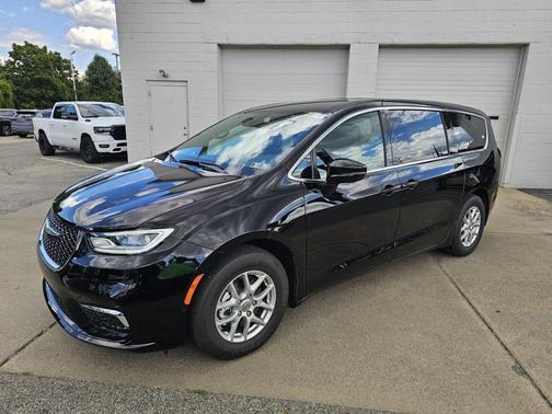 2025 Chrysler Pacifica L