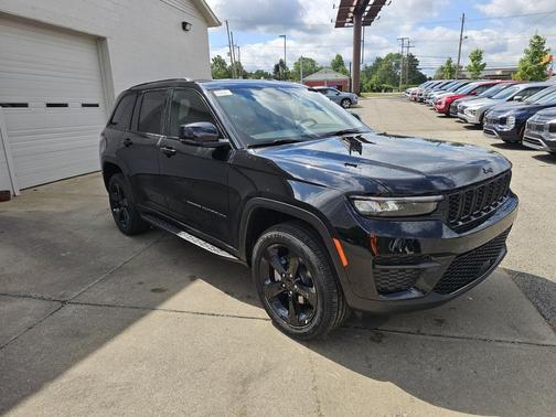 2025 Jeep Grand Cherokee Altitude