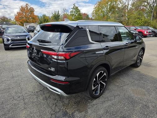 2024 Mitsubishi Outlander PHEV SEL