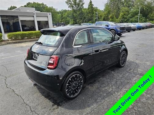 2024 FIAT 500e Music FWD