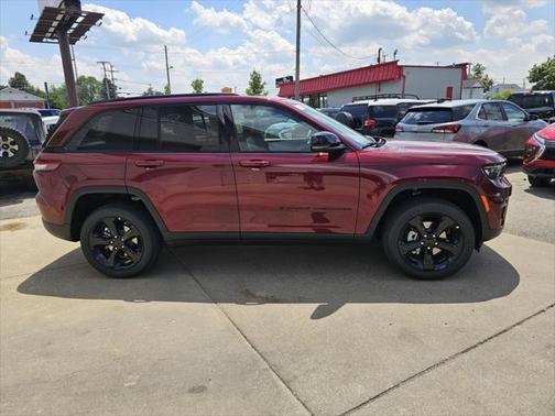 2025 Jeep Grand Cherokee Altitude