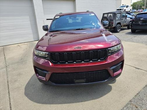 2025 Jeep Grand Cherokee Altitude