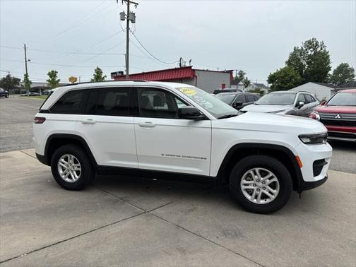 2023 Jeep Grand Cherokee Laredo