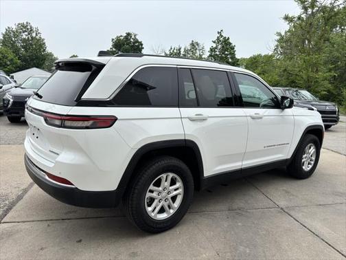 2023 Jeep Grand Cherokee Laredo