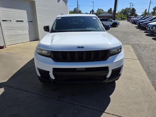 2025 Jeep Grand Cherokee L Altitude