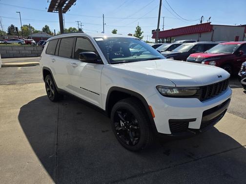2025 Jeep Grand Cherokee L Altitude