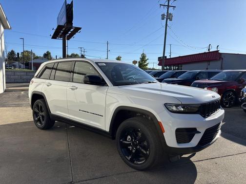 2025 Jeep Grand Cherokee Altitude