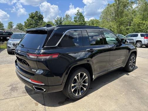 2025 Jeep Grand Cherokee Overland