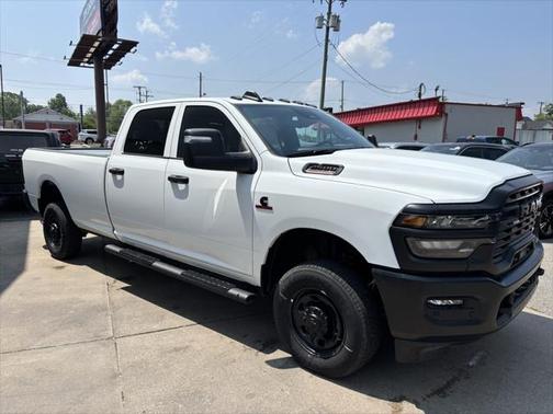 2025 RAM 2500 Tradesman Crew Cab 4x4 8' Box