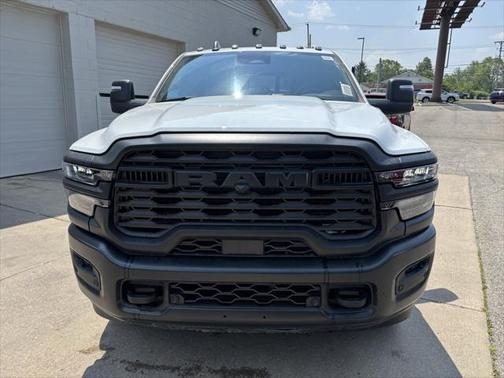 2025 RAM 2500 Tradesman Crew Cab 4x4 8' Box