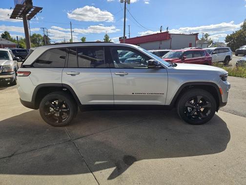 2025 Jeep Grand Cherokee Altitude