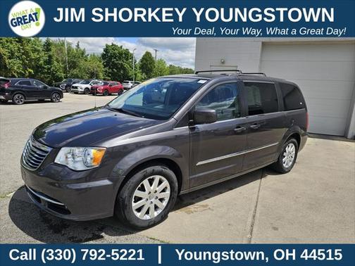 2016 Chrysler Town & Country Touring