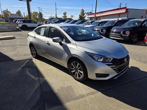 2023 Nissan Versa 1.6 SV