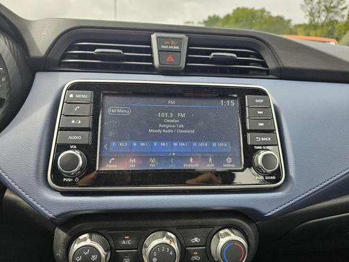 2023 Nissan Versa 1.6 SV