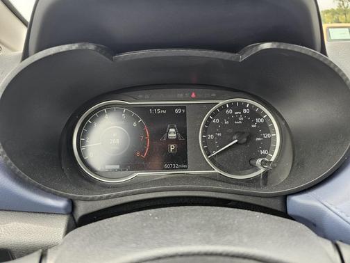 2023 Nissan Versa 1.6 SV