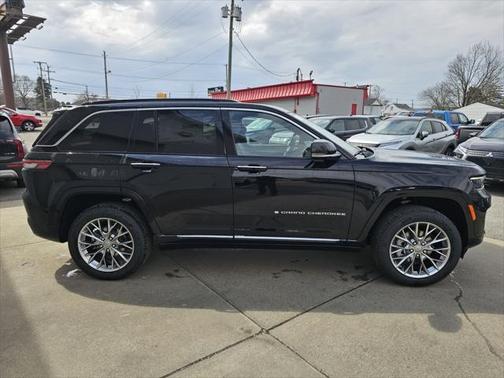 2025 Jeep Grand Cherokee Summit