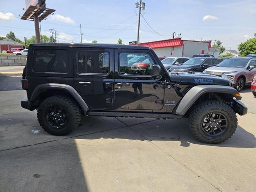 2025 Jeep Wrangler 4xe Willys
