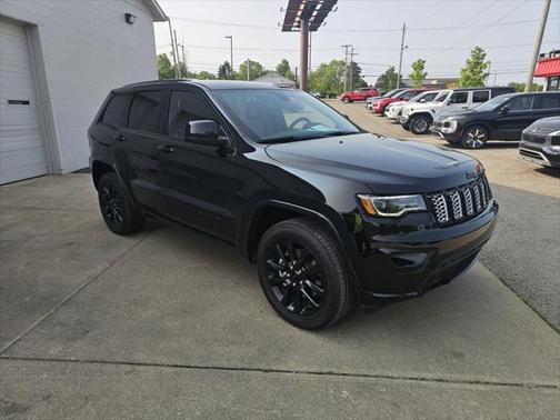 2022 Jeep Grand Cherokee Laredo