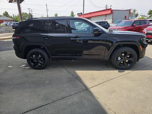 2025 Jeep Grand Cherokee Limited X