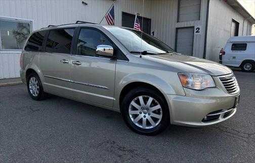2011 Chrysler Town & Country Touring-L