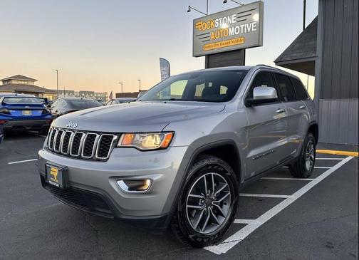 2020 Jeep Grand Cherokee Laredo