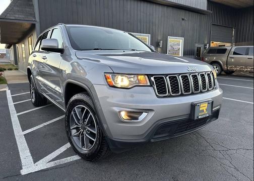 2020 Jeep Grand Cherokee Laredo