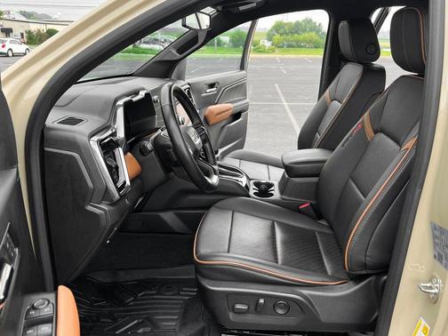2023 GMC Canyon AT4