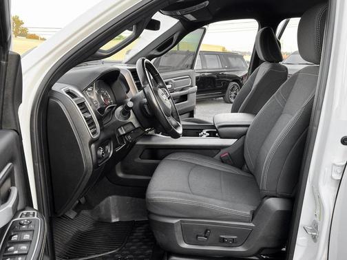 2023 RAM 2500 Big Horn Crew Cab 4x4 6'4' Box
