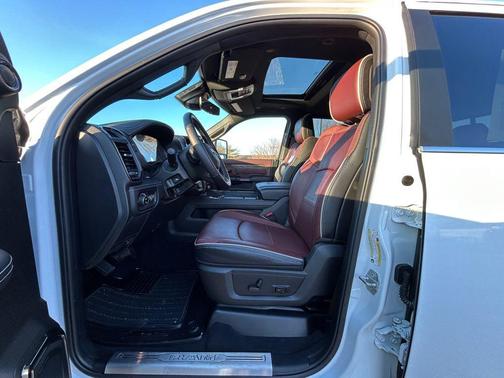 2025 RAM 3500 Limited Mega Cab 4x4 6'4' Box