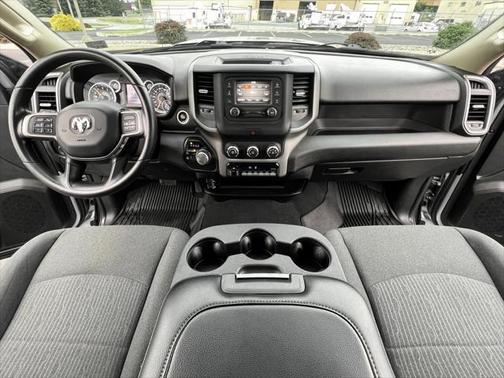 2020 RAM 2500 Tradesman Crew Cab 4X4 6'4' Box