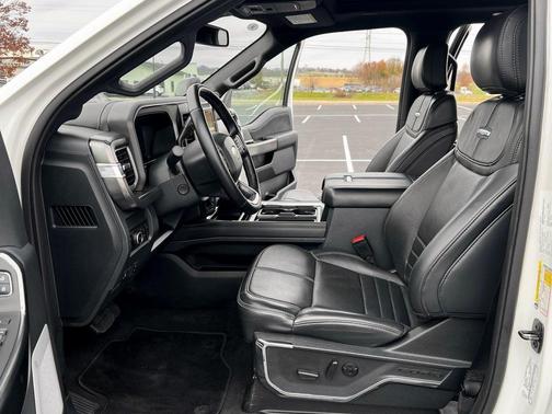 2025 Ford F-250 Platinum