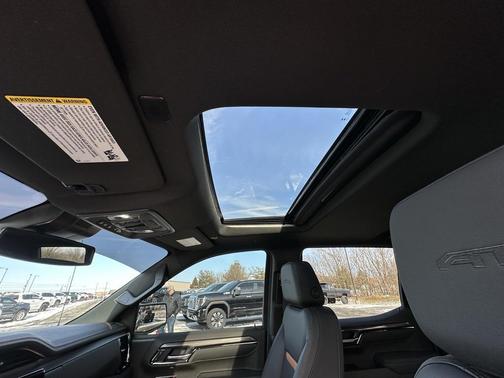 2025 GMC Sierra 1500 AT4