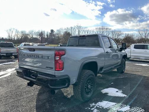 2024 Chevrolet Silverado 2500 4WD Crew Cab Standard Bed ZR2