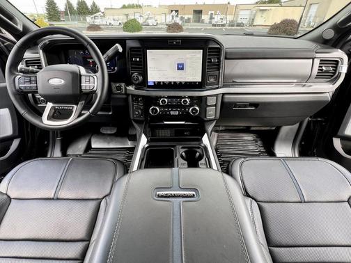 2025 Ford F-250 Platinum