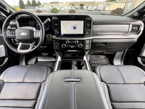 2025 Ford F-250 Platinum