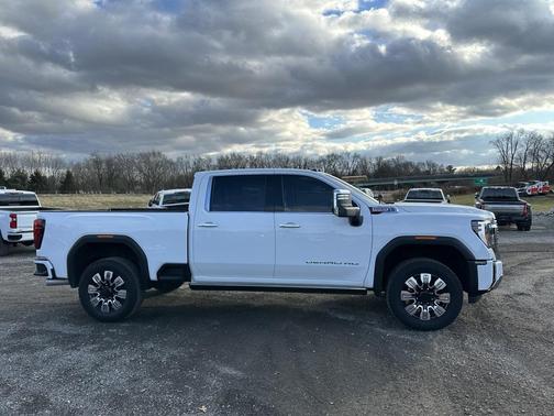 2024 GMC Sierra 2500 Denali