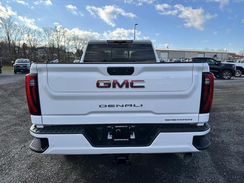 2024 GMC Sierra 2500 Denali