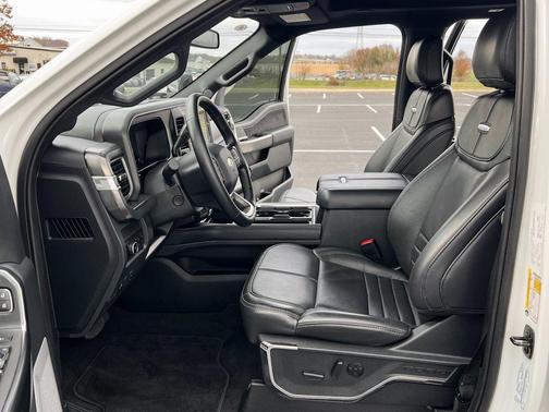 2025 Ford F-250 Platinum