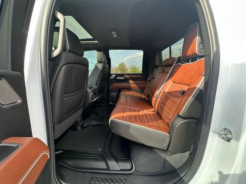 White Frost Tricoat 2025 GMC Sierra 2500 Denali Ultimate